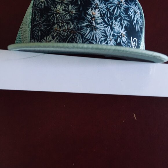 NWT 10 Tree Baseball Cap Mesh Top Adjustable Snap Blue Floral Flat VisorOne Size - Picture 6 of 7